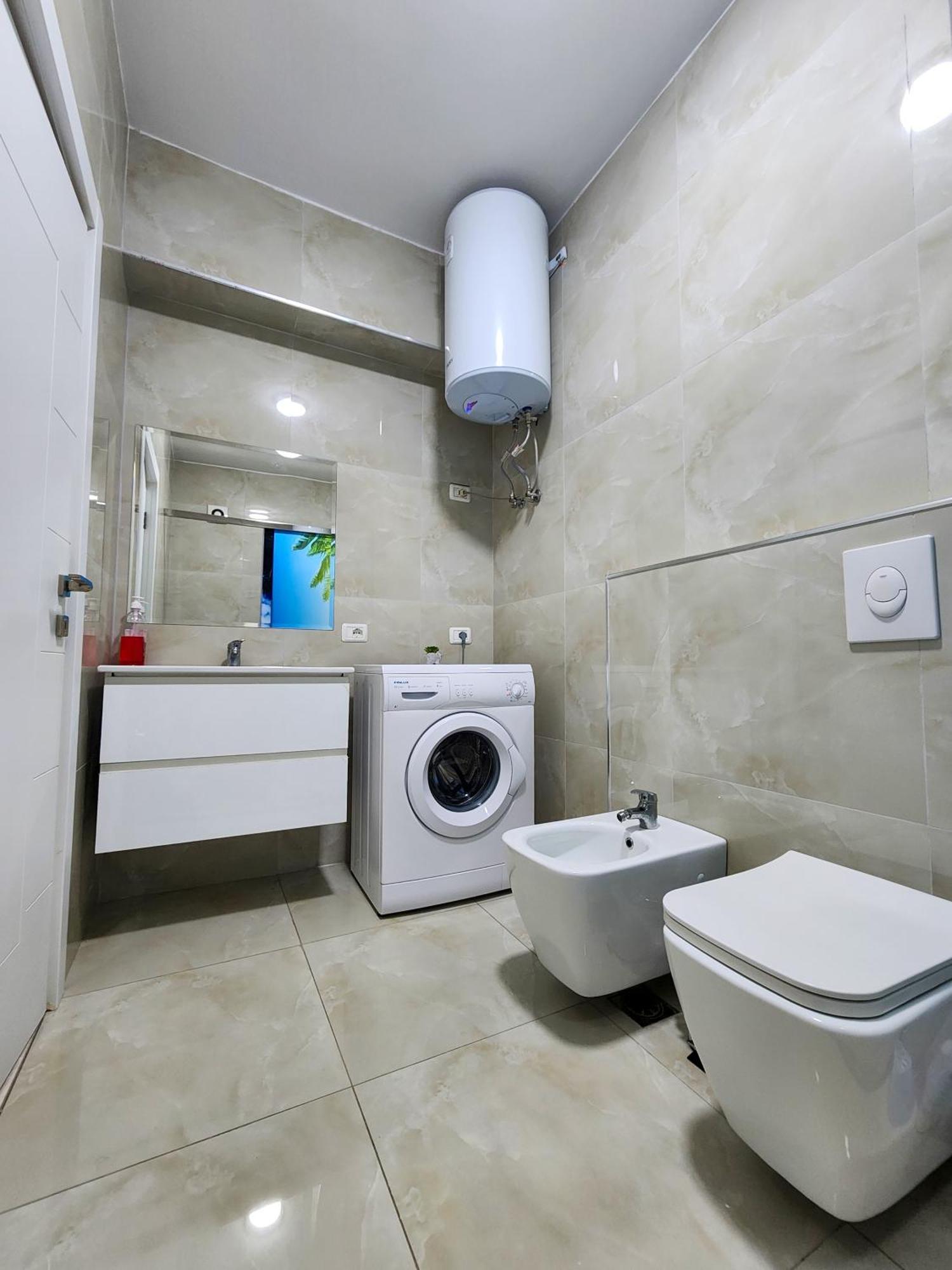 2E Apartment Myslym Shyri Tirana Exterior foto